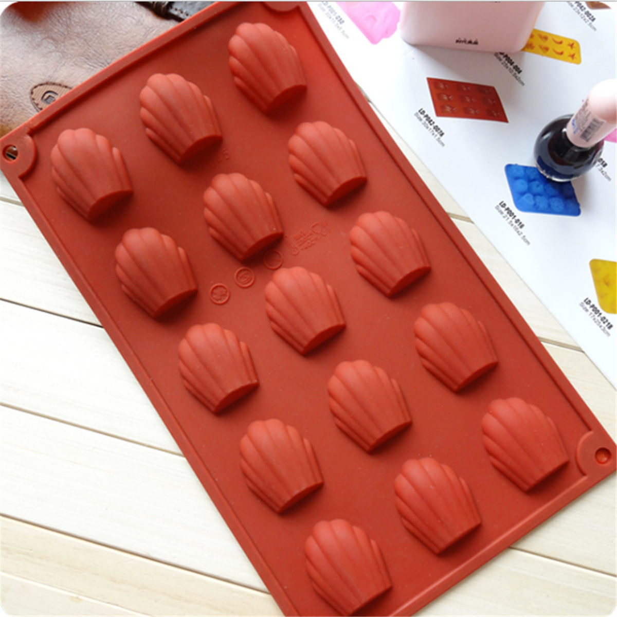 15 Cavity Mini Madeleine Shell Cake Pan Silicone Mold Cookies Baking