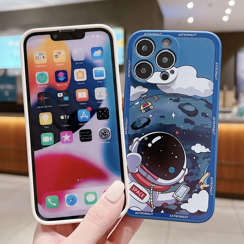 For iPhone 14 Pro Max 13 12 11 Cartoon Astronaut Silicone Shockproof Case  Cover