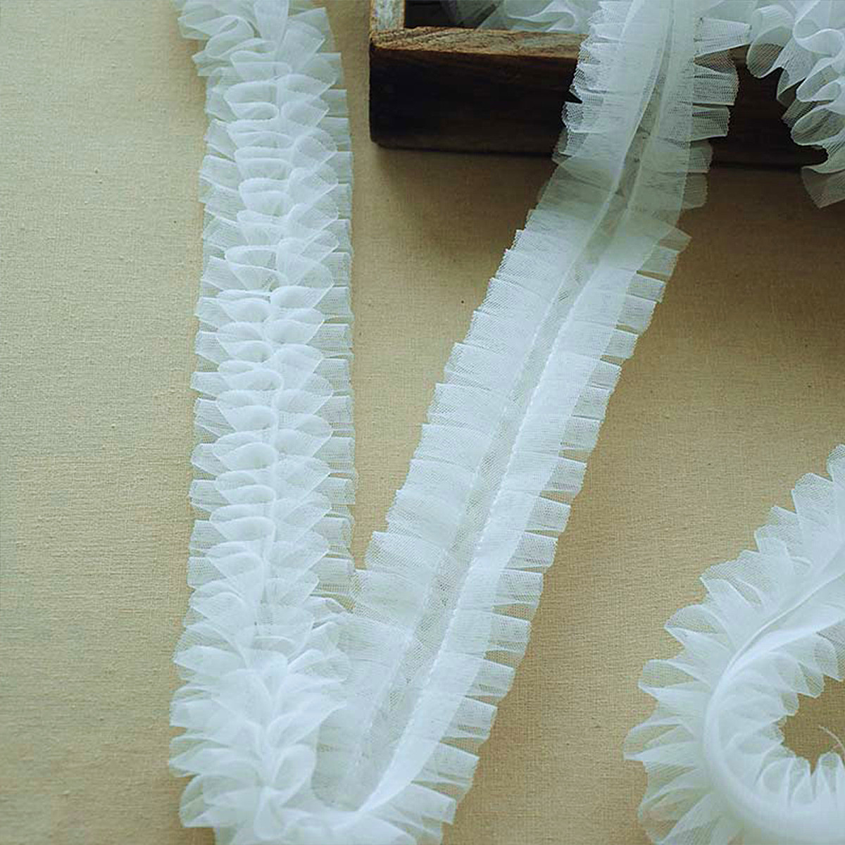 Kuasting 10 Yards Satin Ruffle Trim - 1 Inch Wide Pleated Elastic Edge For DIY & Crafts (White)