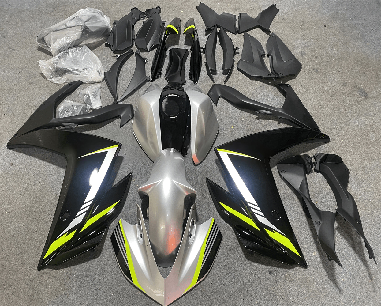 適用於 Yamaha YZF-R3 2014-2018 全車彩繪車殼138-極限超快感